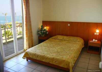 Eri Beach & Village, Ираклион, Гърция