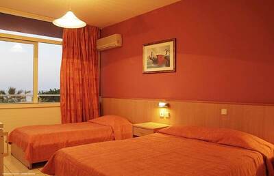 Eri Beach & Village, Ираклион, Гърция