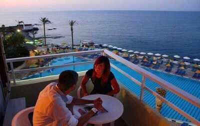 Eri Beach & Village, Ираклион, Гърция