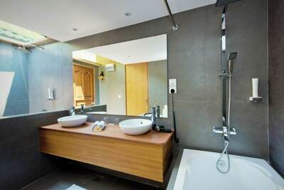 Eriyadu Island Resort - Premium Beach Villa