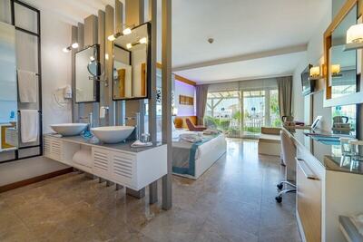 Flora Garden Beach Club - Superior Deluxe Sea View