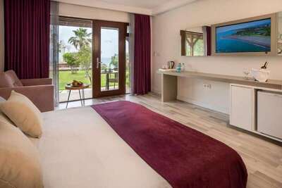 Flora Garden Beach Club - Standard Bungalow, Sea View