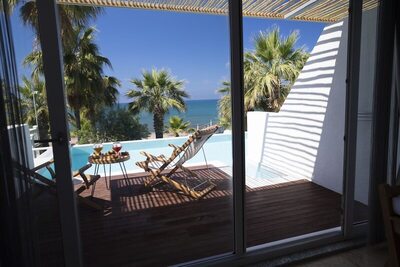 Flora Garden Beach Club - Swimup