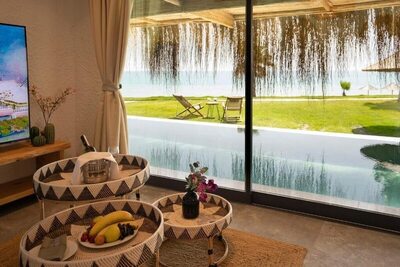 Flora Garden Beach Club - Presidential Villa, 2 Bedrooms, Pool Access, Beachside