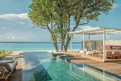 Four Seasons Maldives at Landaa Giraavaru - Family Bungalow, 1 King Bed, Oceanfront (with Pool)