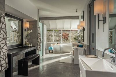 Four Seasons Maldives at Landaa Giraavaru - Family Bungalow, 1 King Bed, Oceanfront (with Pool)