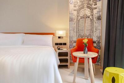 GLOW Mira Karon Beach - Deluxe King Room