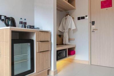 GLOW Mira Karon Beach - Deluxe Twin Room