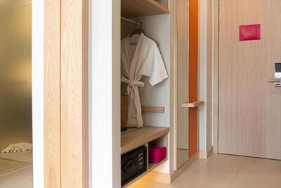 GLOW Mira Karon Beach - Family Suite with Bunk Bed