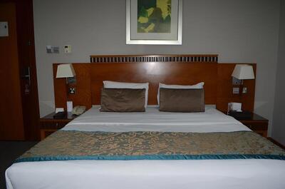 Golden Tulip Al Barsha, Дубай, ОАЕ