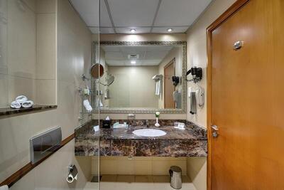 Golden Tulip Al Barsha - Standard Room, 2 Twin Beds