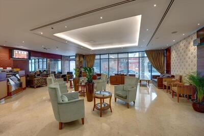 Golden Tulip Al Barsha, Дубай, ОАЕ