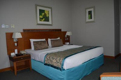 Golden Tulip Al Barsha, Дубай, ОАЕ