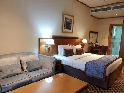 Golden Tulip Al Barsha - Deluxe Room, 1 King Bed, Balcony