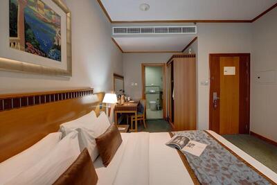 Golden Tulip Al Barsha - Standard Room, 1 King Bed