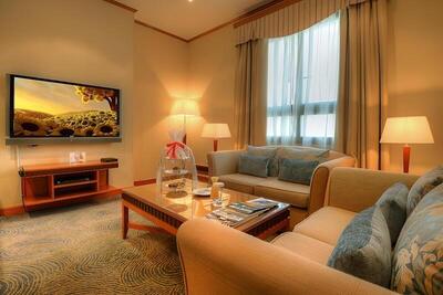 Golden Tulip Al Barsha - Suite, 1 King Bed