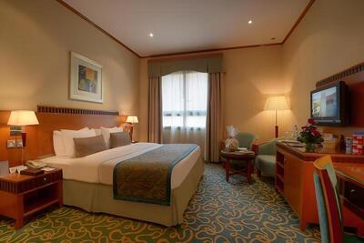 Golden Tulip Al Barsha - Standard Room, 1 King Bed