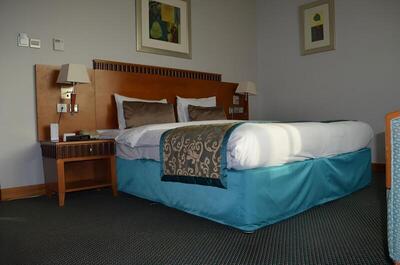 Golden Tulip Al Barsha - Superior Room, 1 King Bed