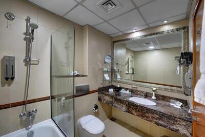 Golden Tulip Al Barsha - Standard Room, 1 King Bed