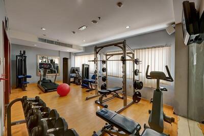 Golden Tulip Al Barsha, Дубай, ОАЕ