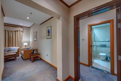 Golden Tulip Al Barsha - Suite, 1 King Bed