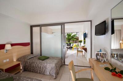 Grand Hotel Holiday Resort - Superior Family Room