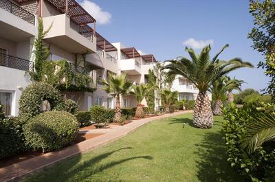 Grand Hotel Holiday Resort - Superior Family Room