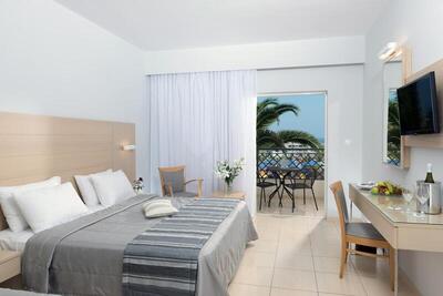 Grand Hotel Holiday Resort - Superior Double Room