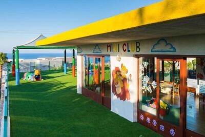 Grand Hotel Holiday Resort, Ираклион, Гърция