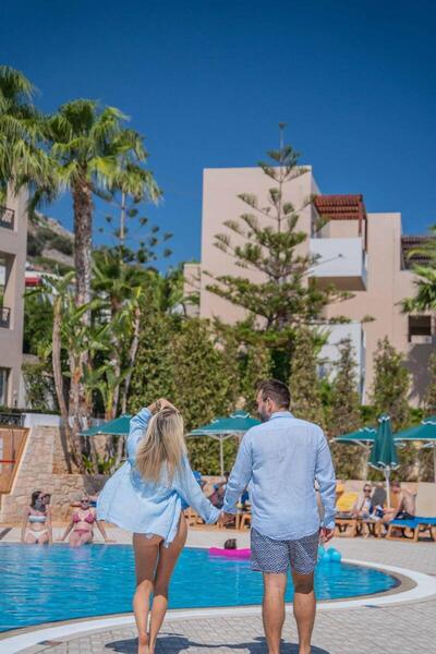 Grand Hotel Holiday Resort, Ираклион, Гърция