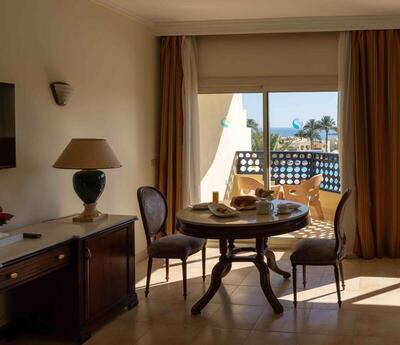 Grand Oasis Resort - Suite with Pool View
