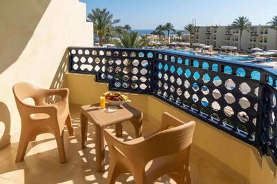 Grand Oasis Resort - Suite with Pool View