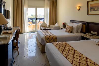 Grand Oasis Resort - Standard Double or Twin Pool View Room
