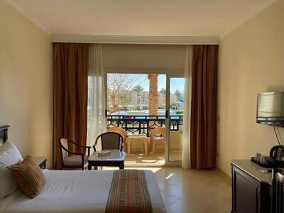 Grand Oasis Resort - Standard Double or Twin Pool View Room