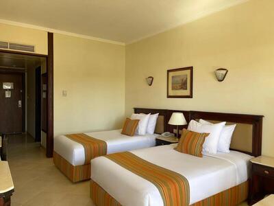 Grand Oasis Resort - Standard Double or Twin Garden View Room