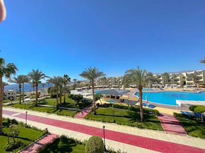 Grand Oasis Resort - Suite with Pool View