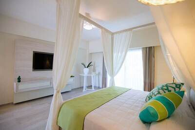 Grand Sirenis Punta Cana Resort & Aquagames - Romantic Double Room, 1 King Bed, Bathtub