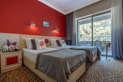 Grand Viking Hotel - Classic Double Room with Balcony