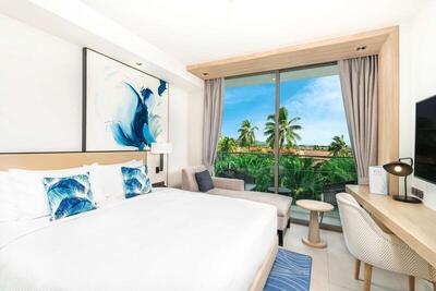 Hilton Garden Inn Phuket Bang Tao - King Room with Balcony