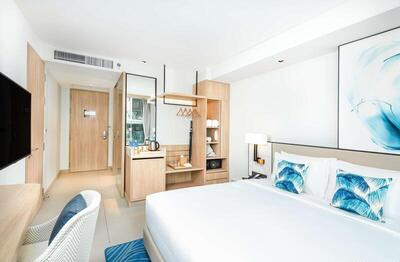 Hilton Garden Inn Phuket Bang Tao - King Room - Mobility Accessible 