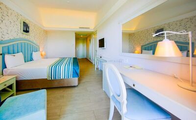 Horus Paradise Luxury Resort - Standard Room, Beach View