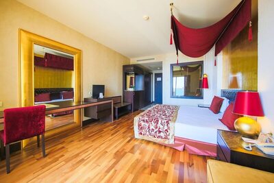 Horus Paradise Luxury Resort - Standard Room, Balcony (Land View)