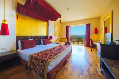 Horus Paradise Luxury Resort - Standard Room, Balcony, Sea View