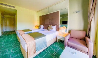 Horus Paradise Luxury Resort - Family Room, Balcony - Pool View