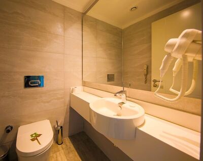 Horus Paradise Luxury Resort - Family Room, Balcony - Pool View
