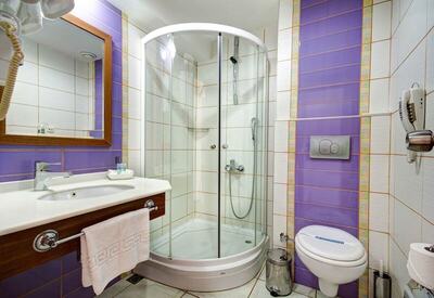 Hotel Akbulut - Family Room - City View