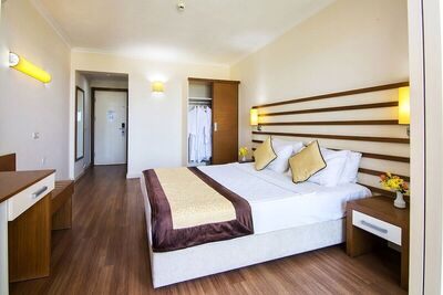 Hotel Akbulut - Standard Room - Pool View