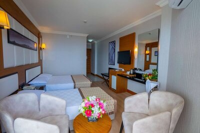 HOTEL AYDINBEY GOLD DREAMS - Standard Triple Room - City View