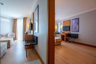 HOTEL AYDINBEY GOLD DREAMS - Family Room - City View