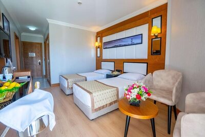 HOTEL AYDINBEY GOLD DREAMS - Family Room - City View